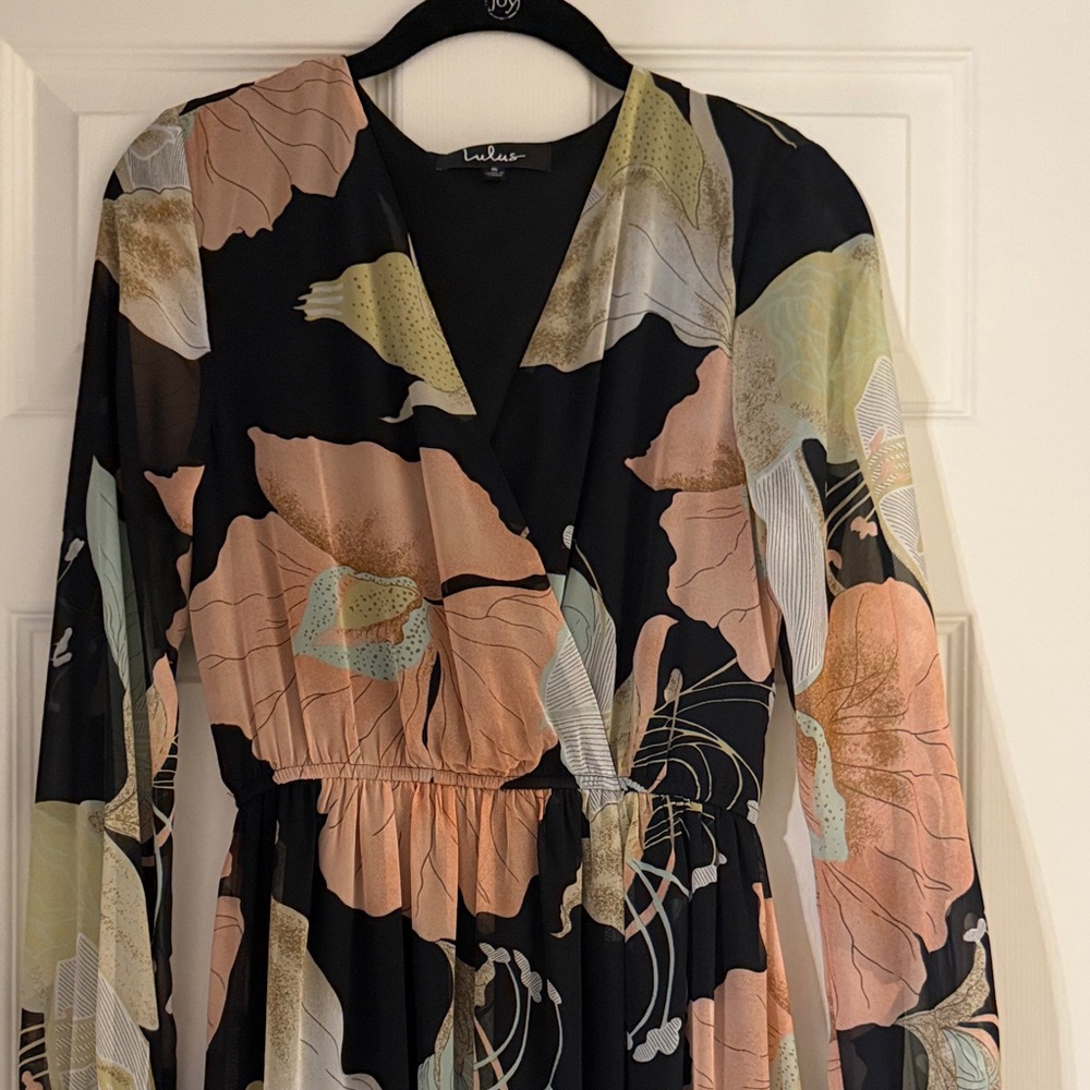Lulu's Black and Peach Floral Long Sleeve Dress
